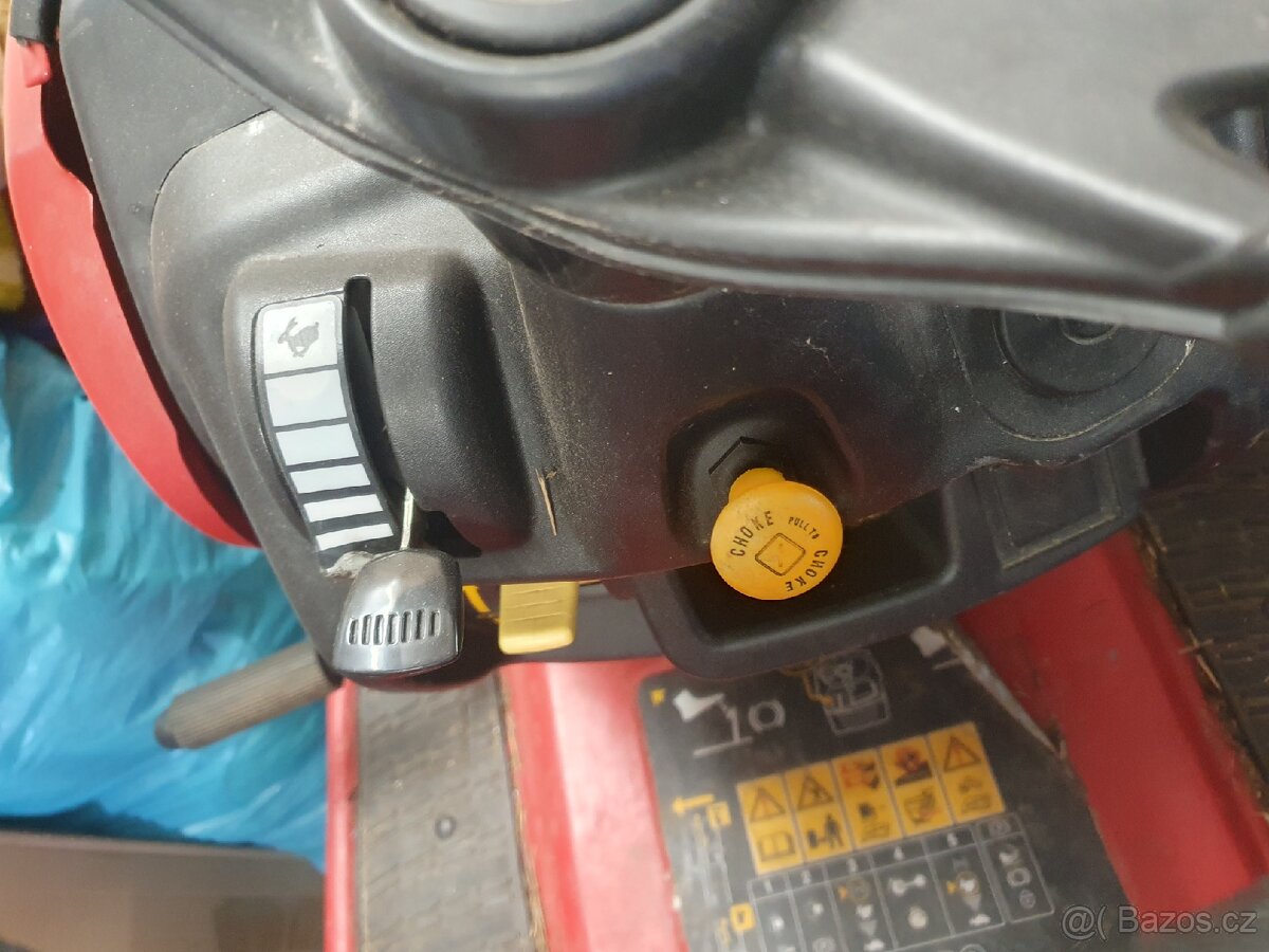 Zahradní kvalitní traktor MTD 160/90H - 4
