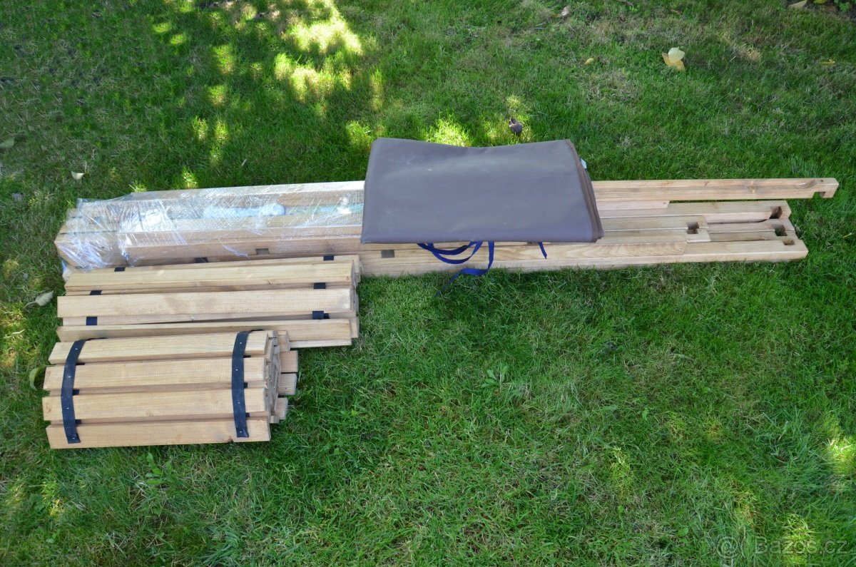 Dřevěný stánek na jarmarky- 2 m - 4