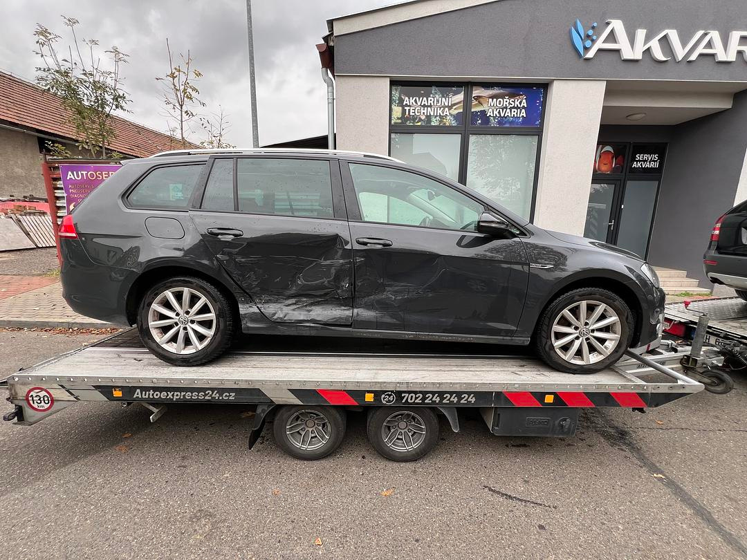 Vůz na náhradní díly VW Golf 7 kombi 2016 CXXB QYB LI7F - 4