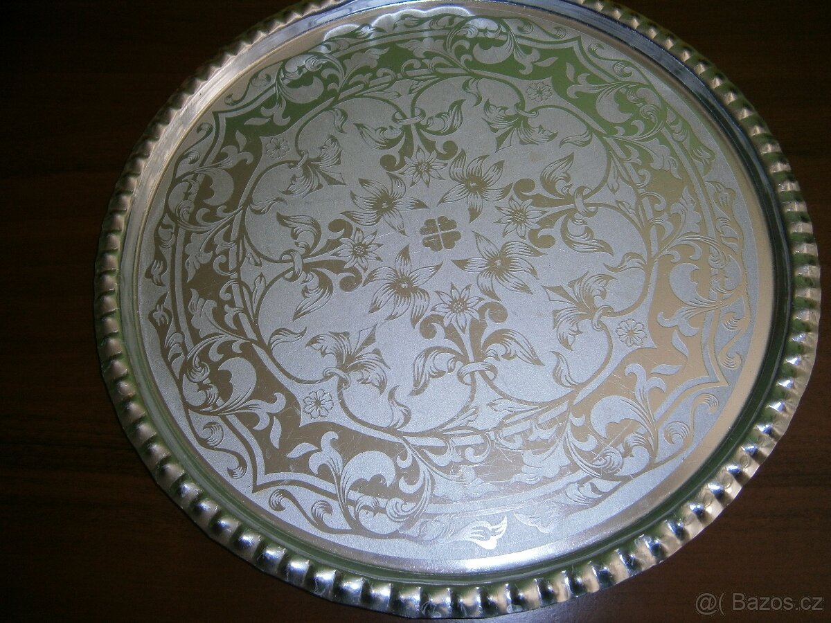 Sada táců - podnosů - 4