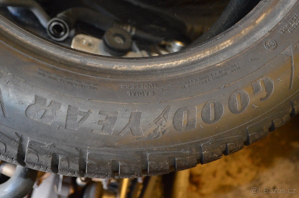 Zimní pneu 205/60/16 - 4
