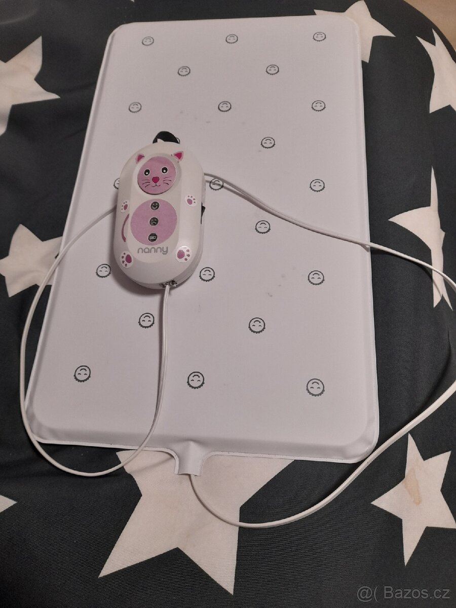 Prodám dětskou postýlku komplet - 4