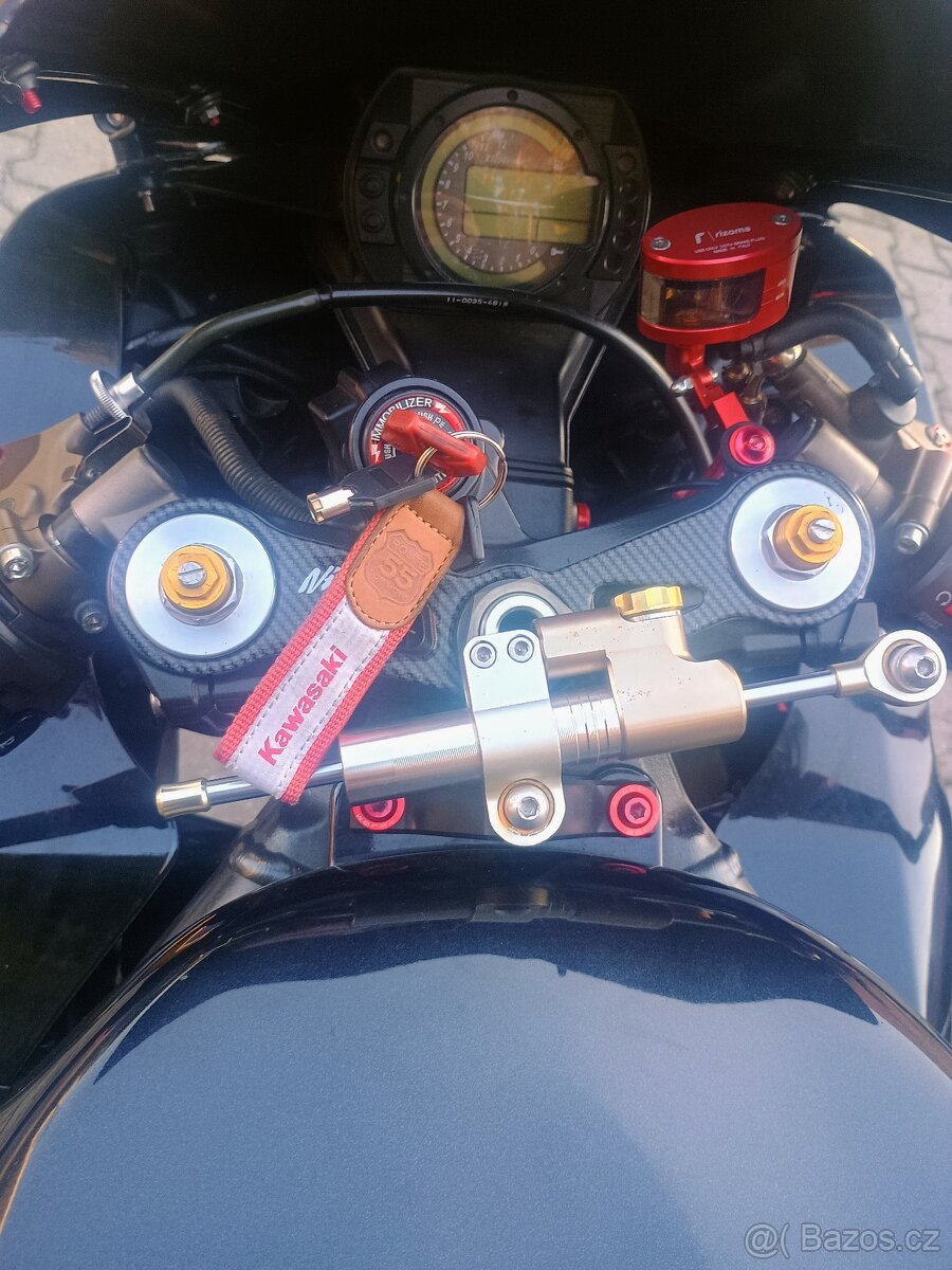 Kawasaki ZX10R 2004 - 4