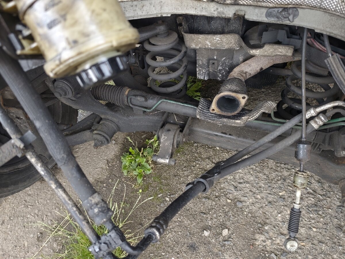 Renault Master 2.5 DCi. 88kW, rok 2009, na díly - 4