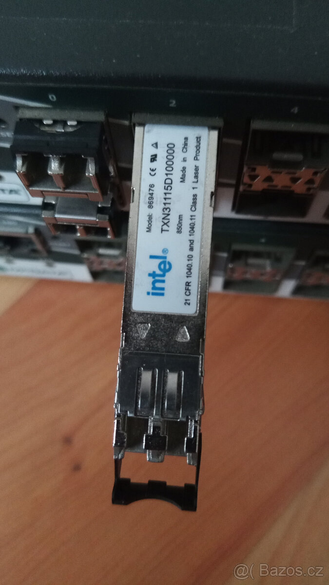 2x optický switch McDATA 4400 (16portů, 4Gb/s) - 4