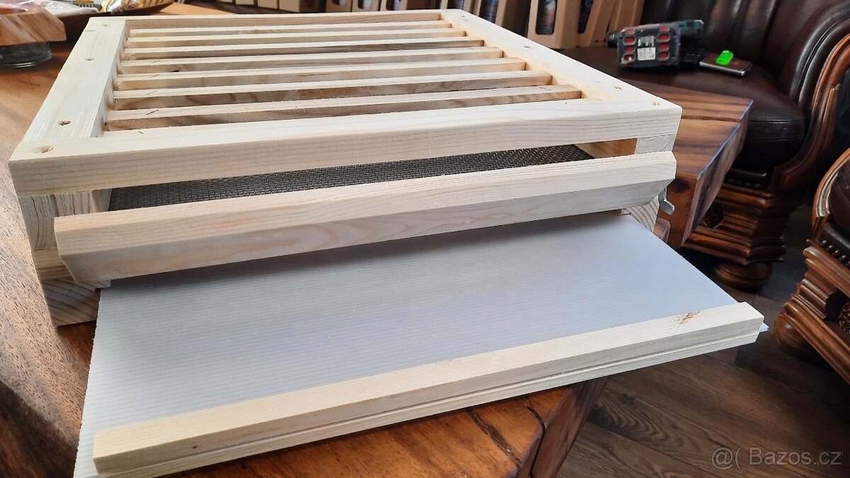 Nástavkový úl palubkový 39x24 - 4