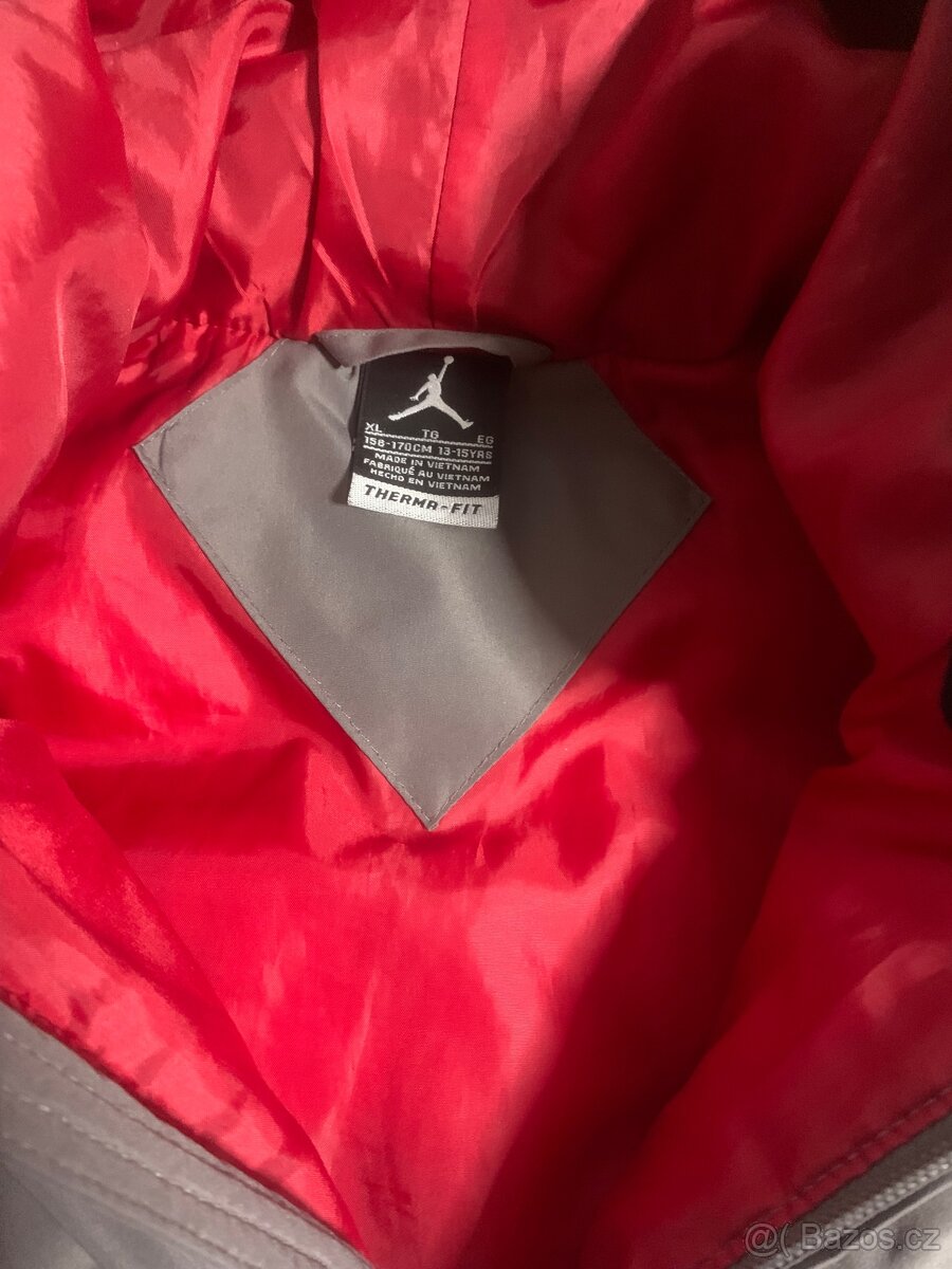 Bunda Air Jordán - 4