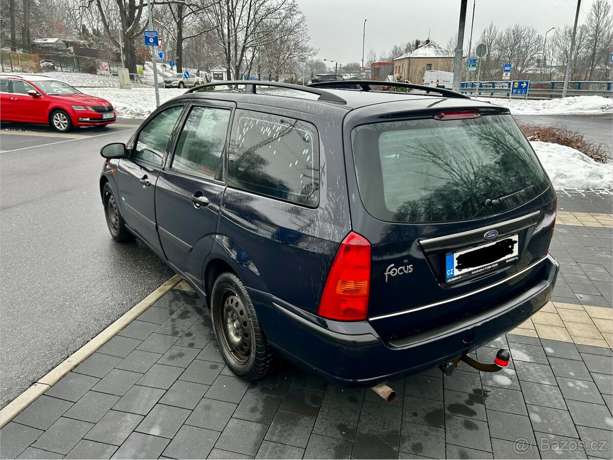 Pronájmu Ford Focus - 4