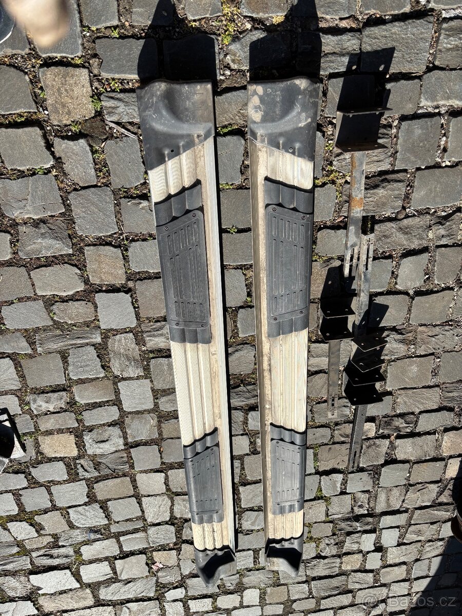 Nášlapy Jeep Liberty KJ - 4