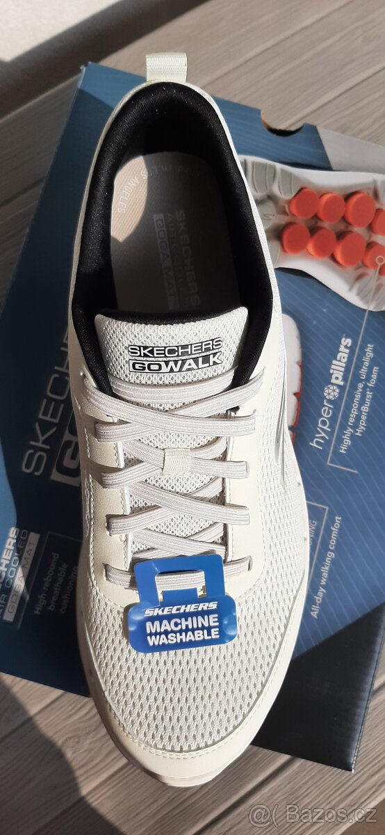 Nové bílé tenisky Skehers 43 - 4