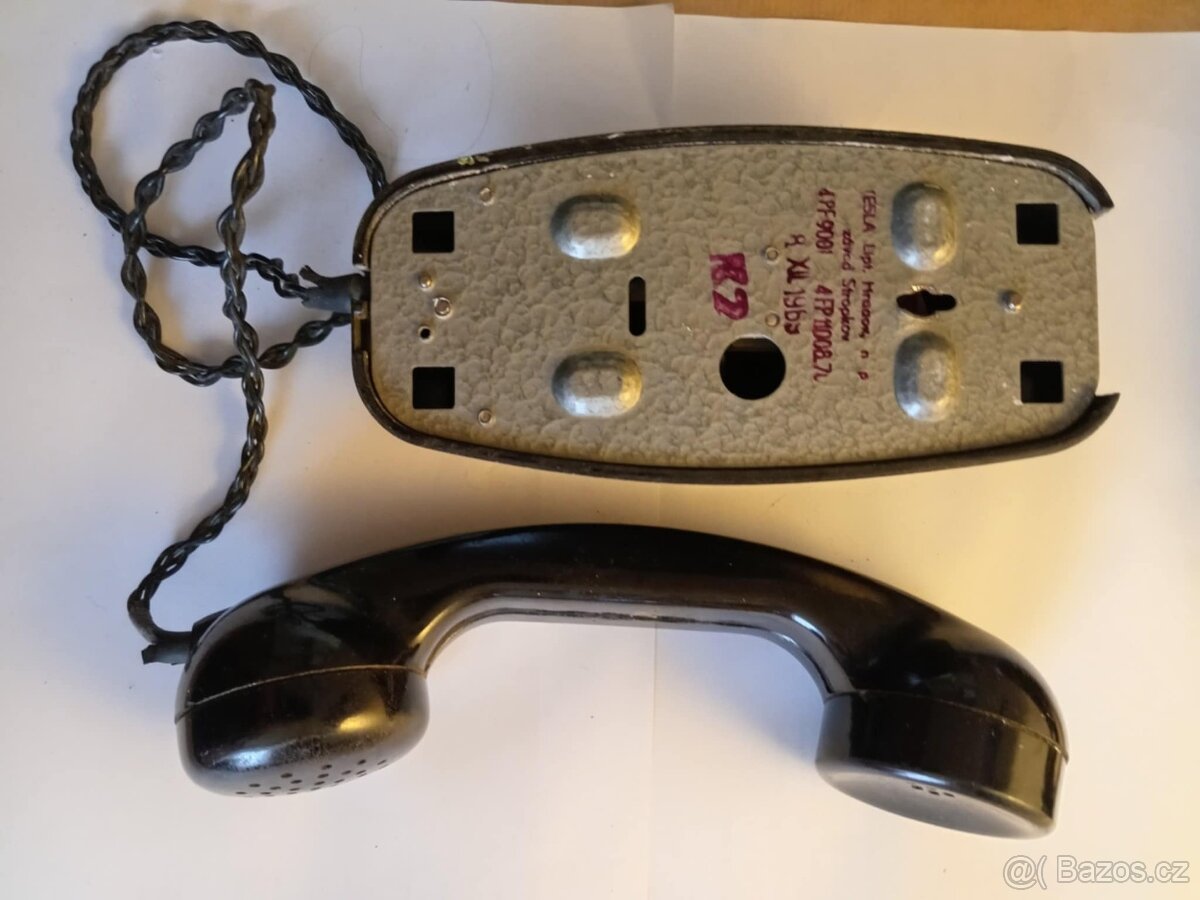 Bakelitové telefony Tesla - 4