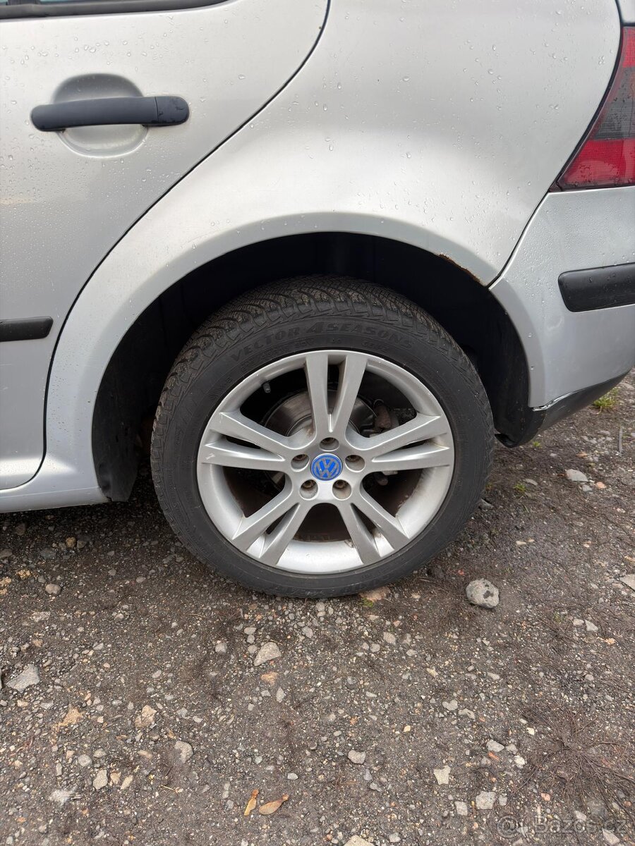 VW Golf IV, Automat 1,6 74Kw - 4