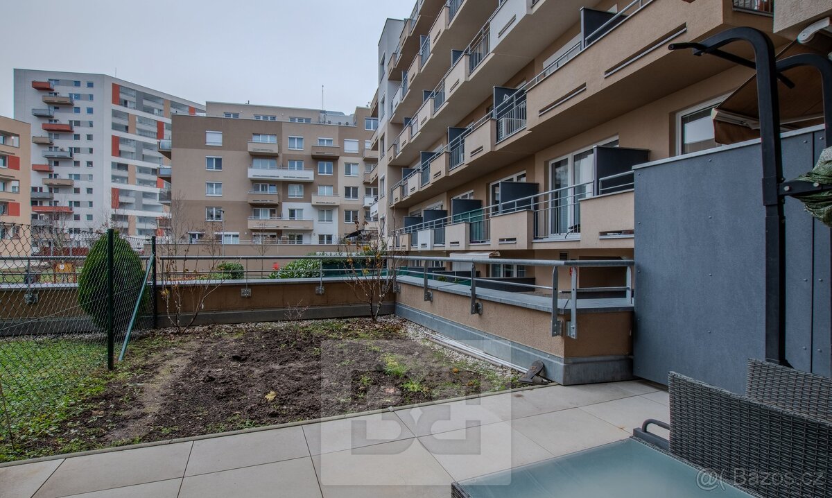 Pronájem bytu 1+kk 31 m², Praha - Horní Měcholupy - 4