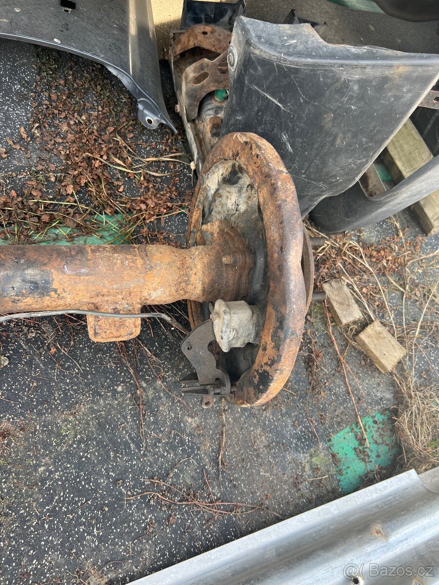 Zadní náprava 4Runner. - 4