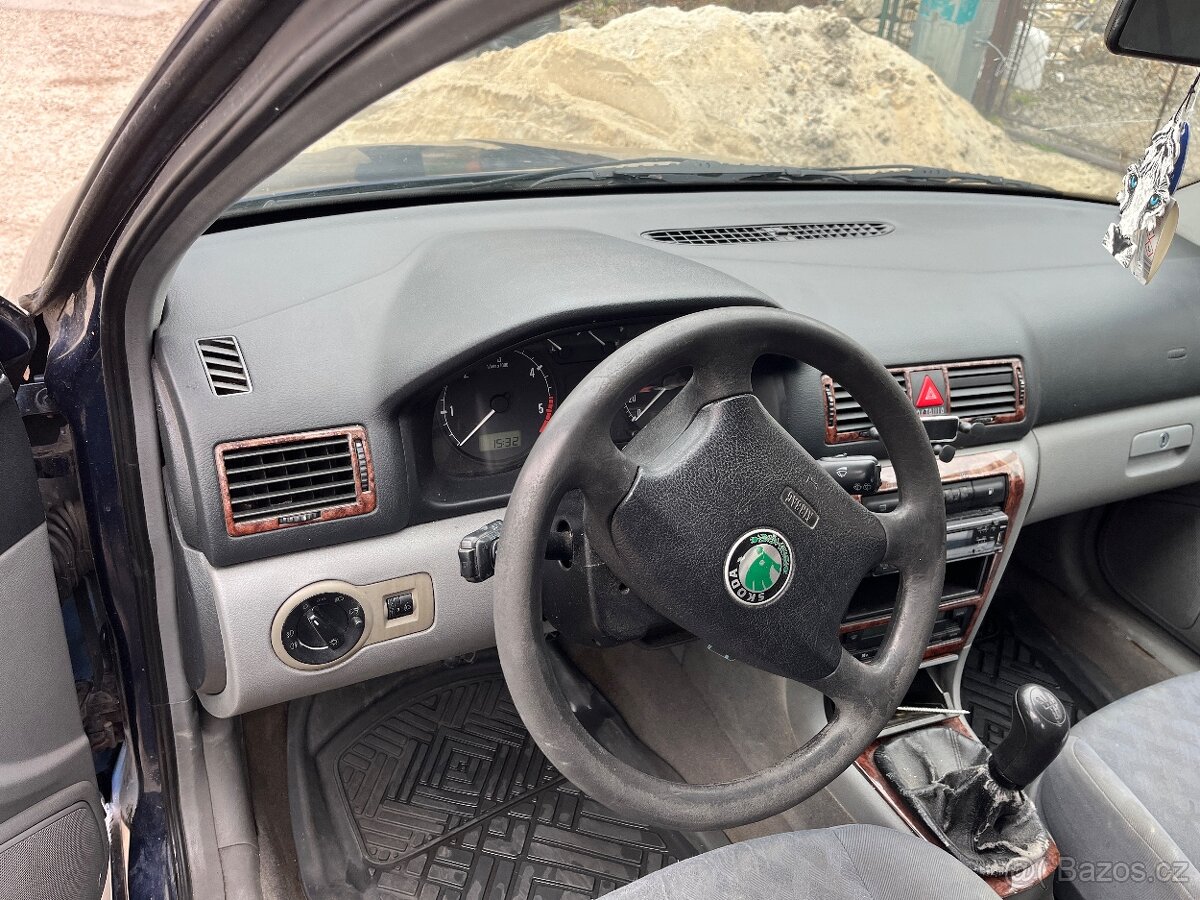 Octavia 1.9Tdi 81kw Combi - 4