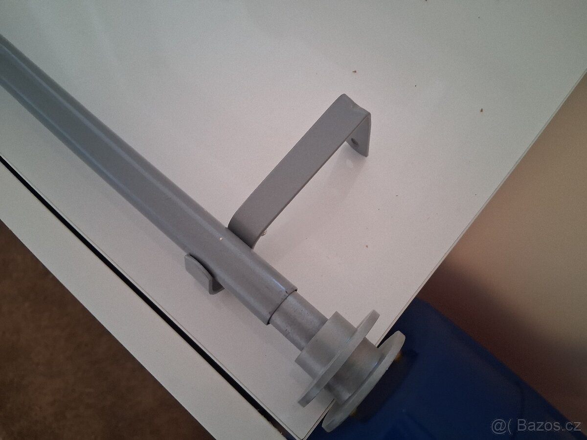 IKEA. Na záclony tyč a 3 konzole - 4
