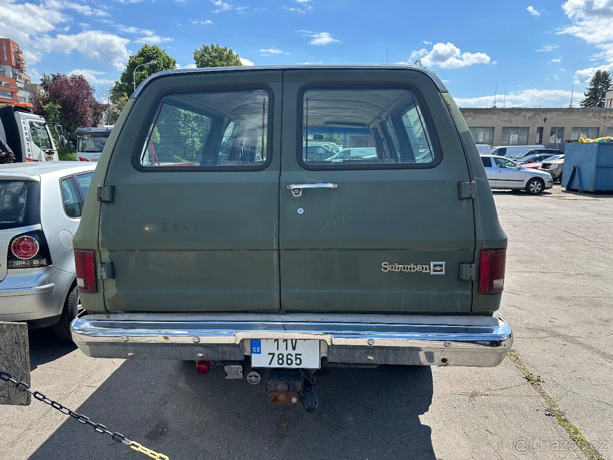 Chevrolet Suburban 5,7 V8 LPG Army verze 1984