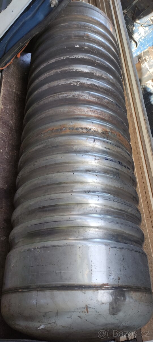 nerezová nádoba 330 litrů - 4