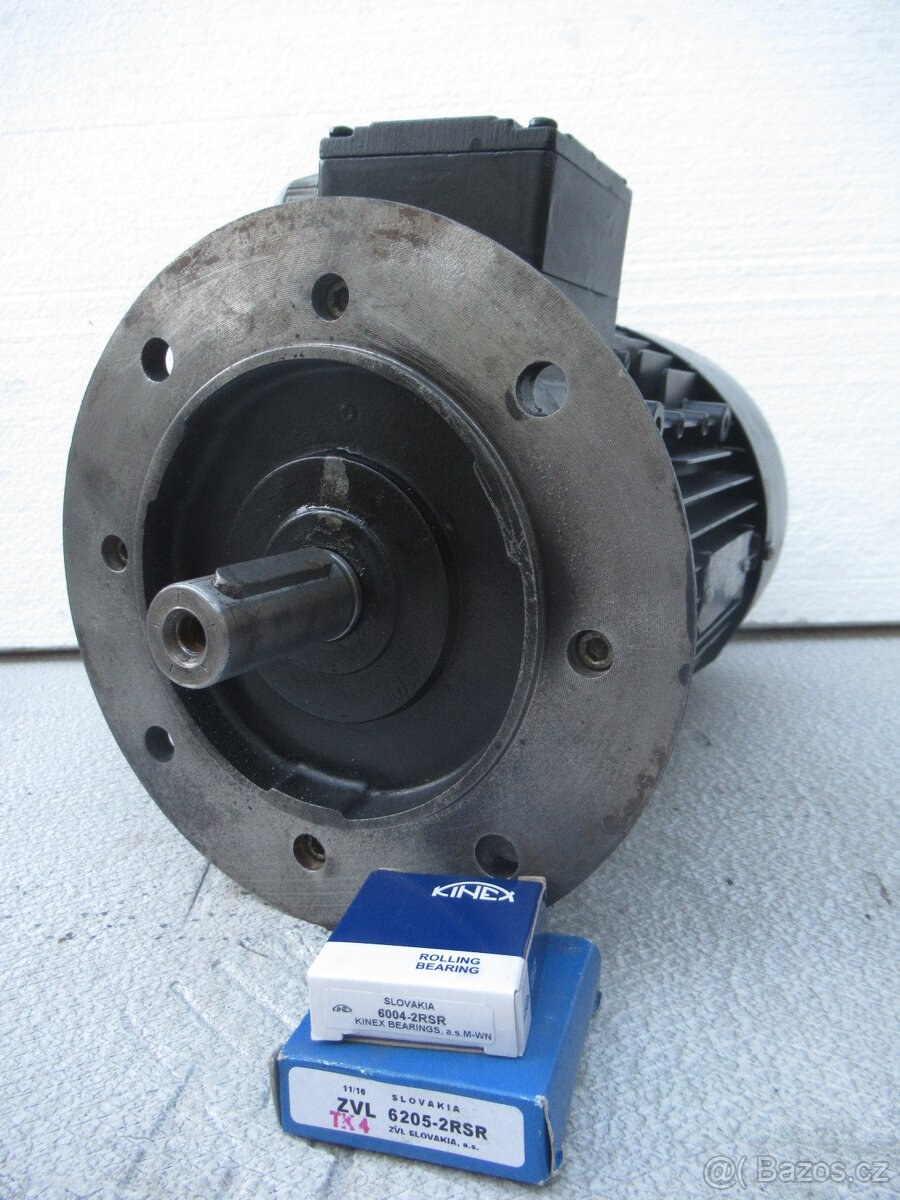 SIEMENS-přírubový elektromotor400V.2,2kw-2880ot.NOVÁ ložiska - 4