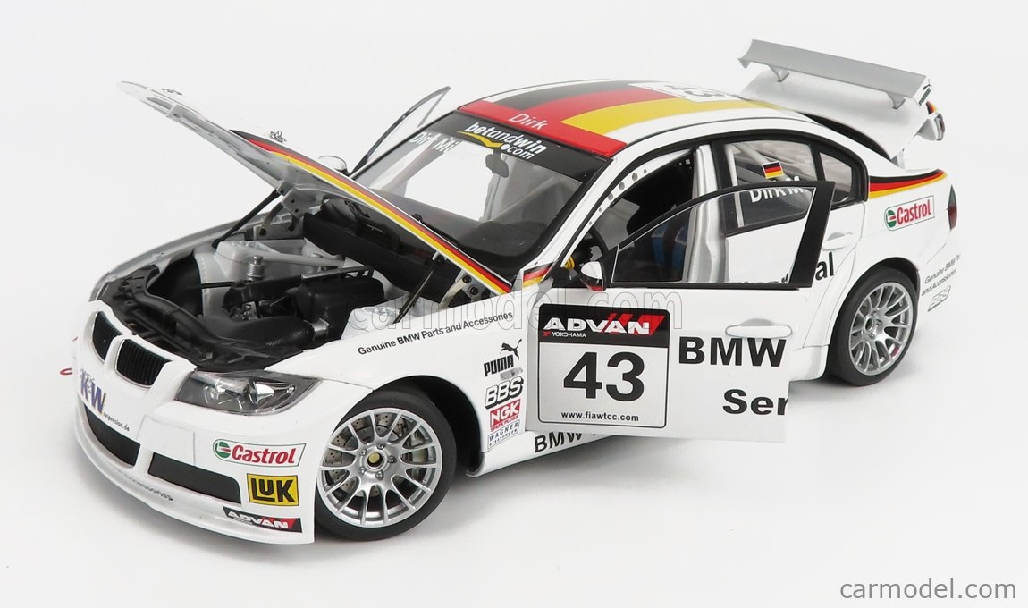 BMW 320si Autoart 1/18 - 4
