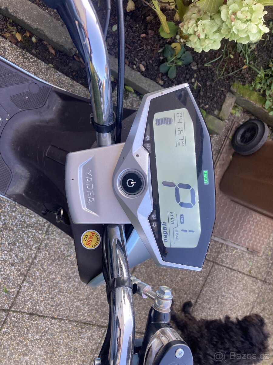 Yadea elektrický skútr/motorka - 4