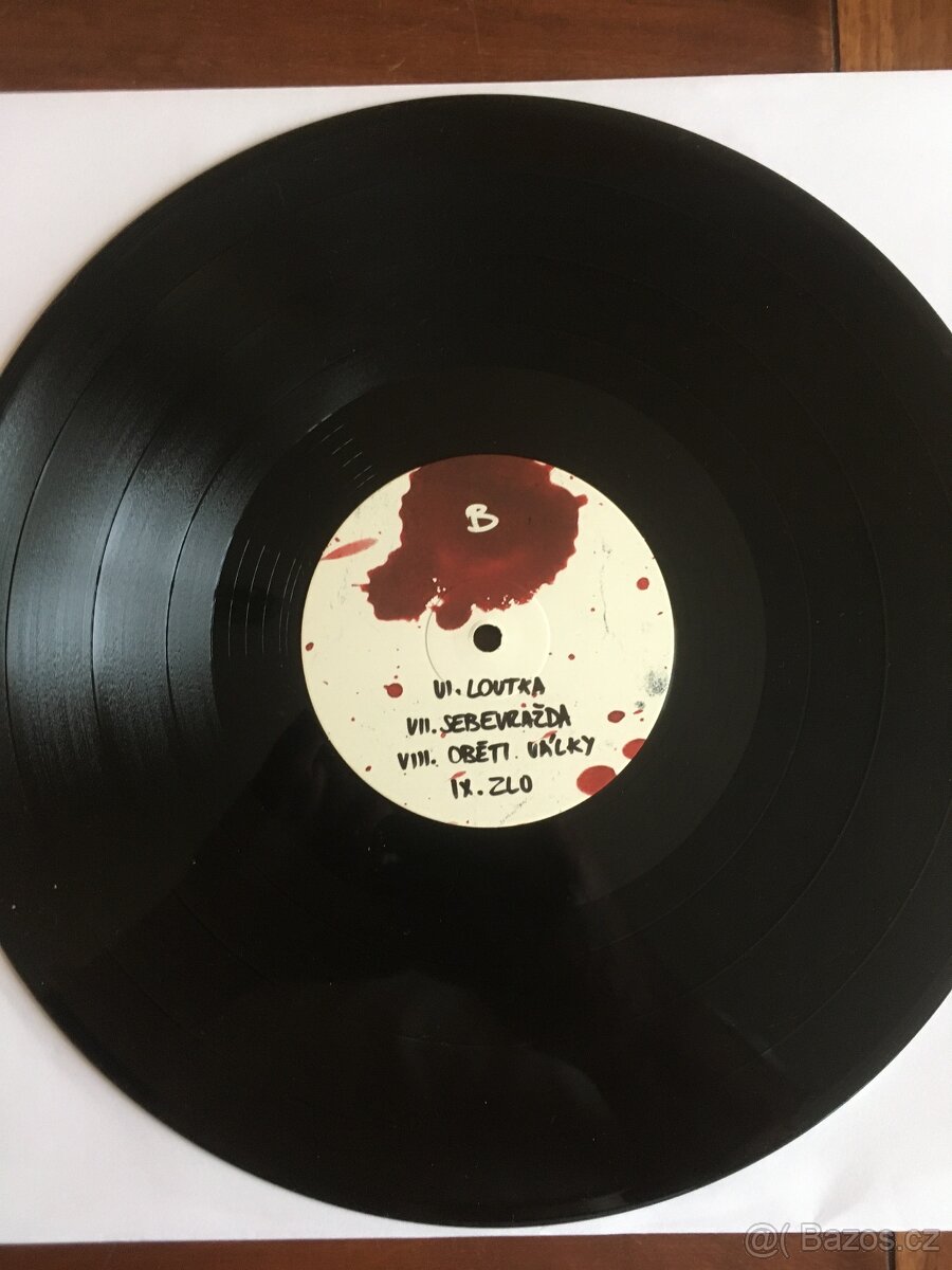 LP Hrdinové Nové Fronty–Obyčejní hrdinové (PHR Records2021) - 4