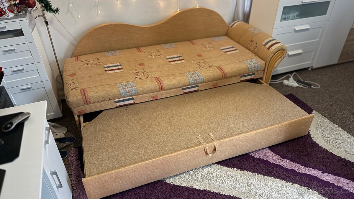 Prodávám rozkládací pohovku - 4