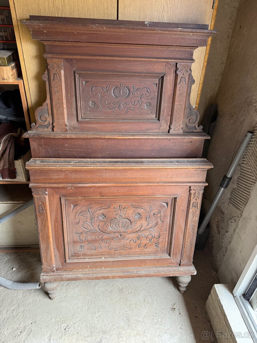 Starožitný nábytek - 4