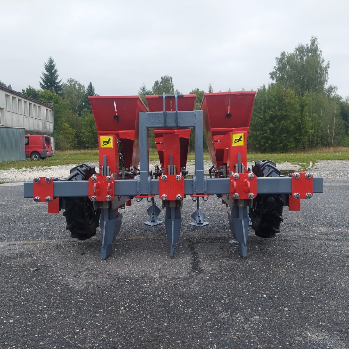 SAZEČ NA ČESNEK J.J. BROCH 3 řádkový - 4