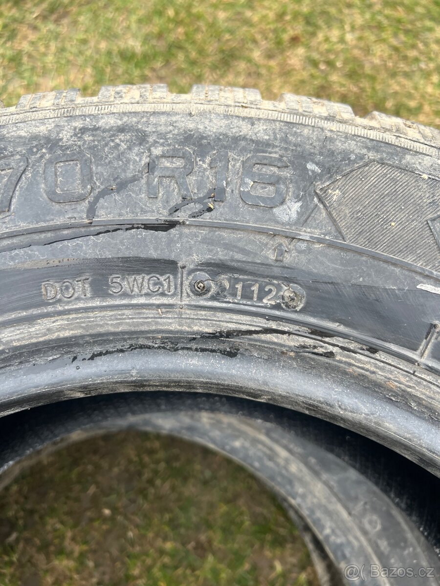 Zimní pneu 215/70/16 - 4