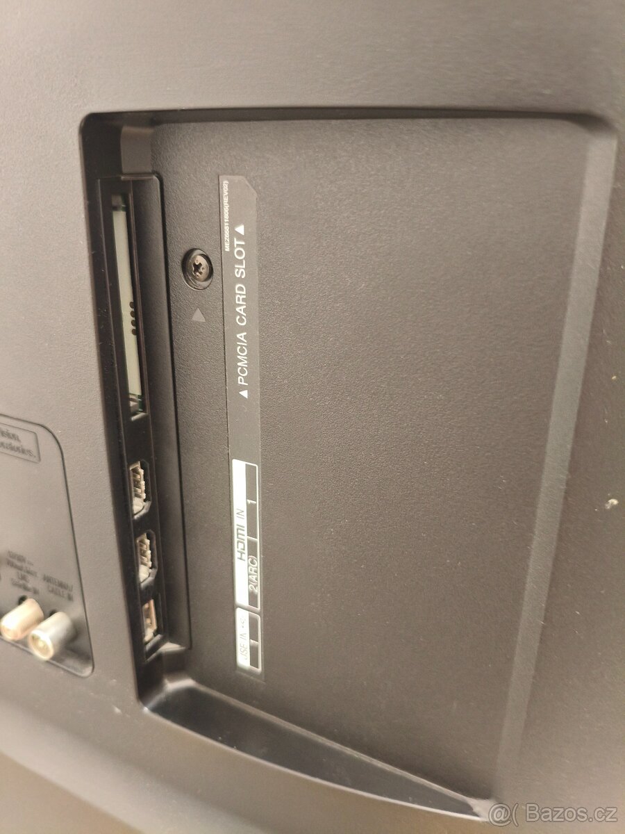 Televize LG 49UJ635V - 4
