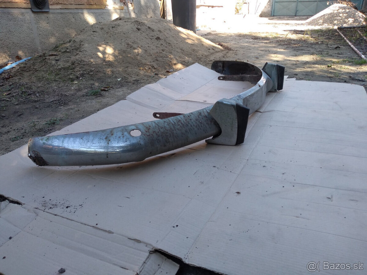 Prodám na Tatra 603/2 přední nárazník - 4