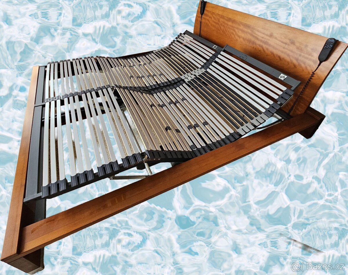 Manželská postel z masivu a el. rošty - 4