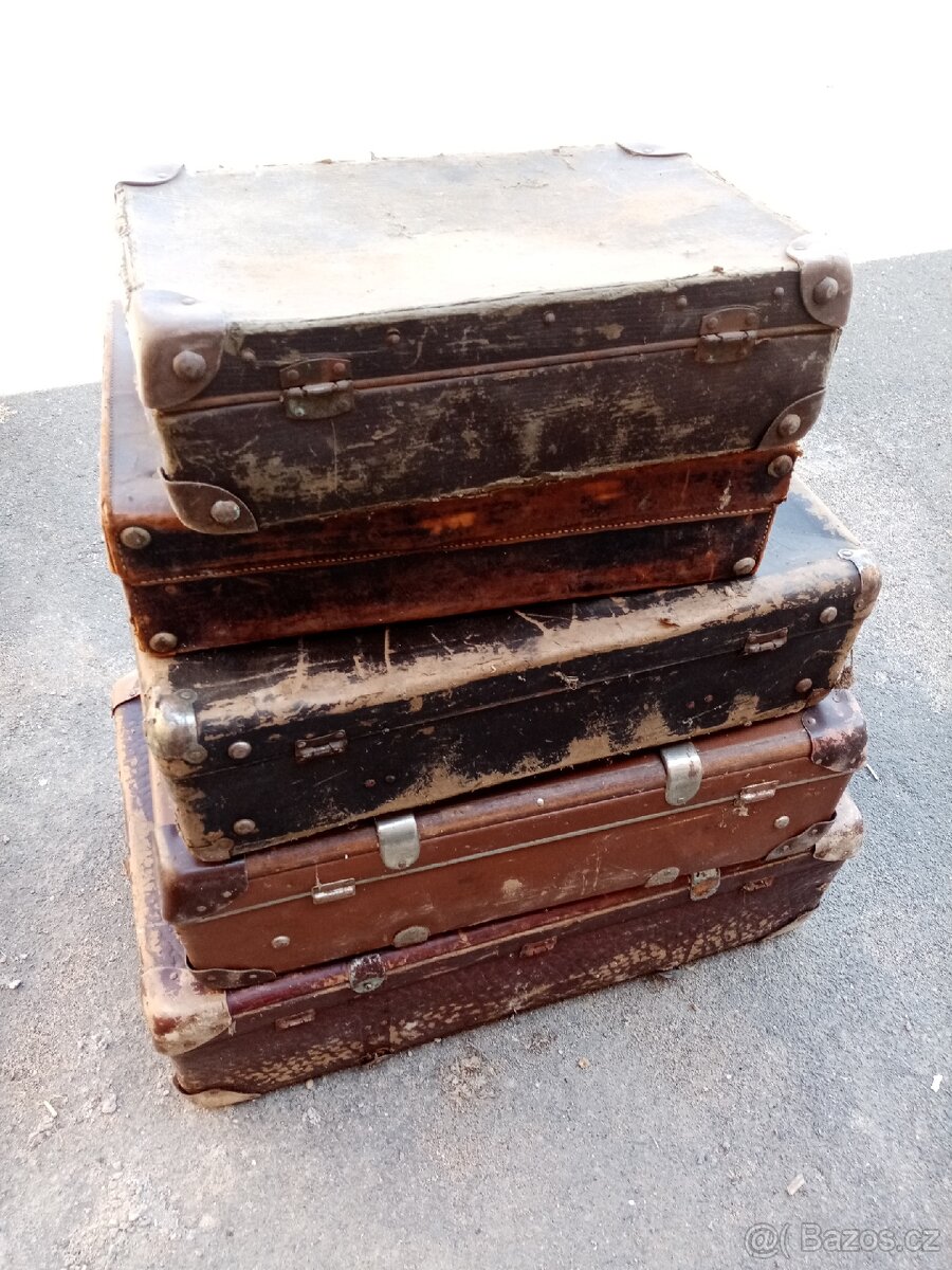 Staré kufry - 4