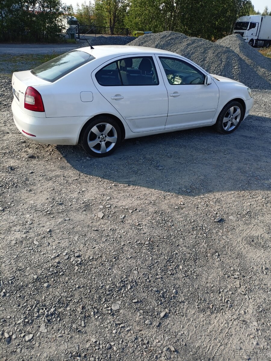 Prodám Škoda Octavia 2 facelift, 1.9 TDI 77kw, STK 6/26 - 4