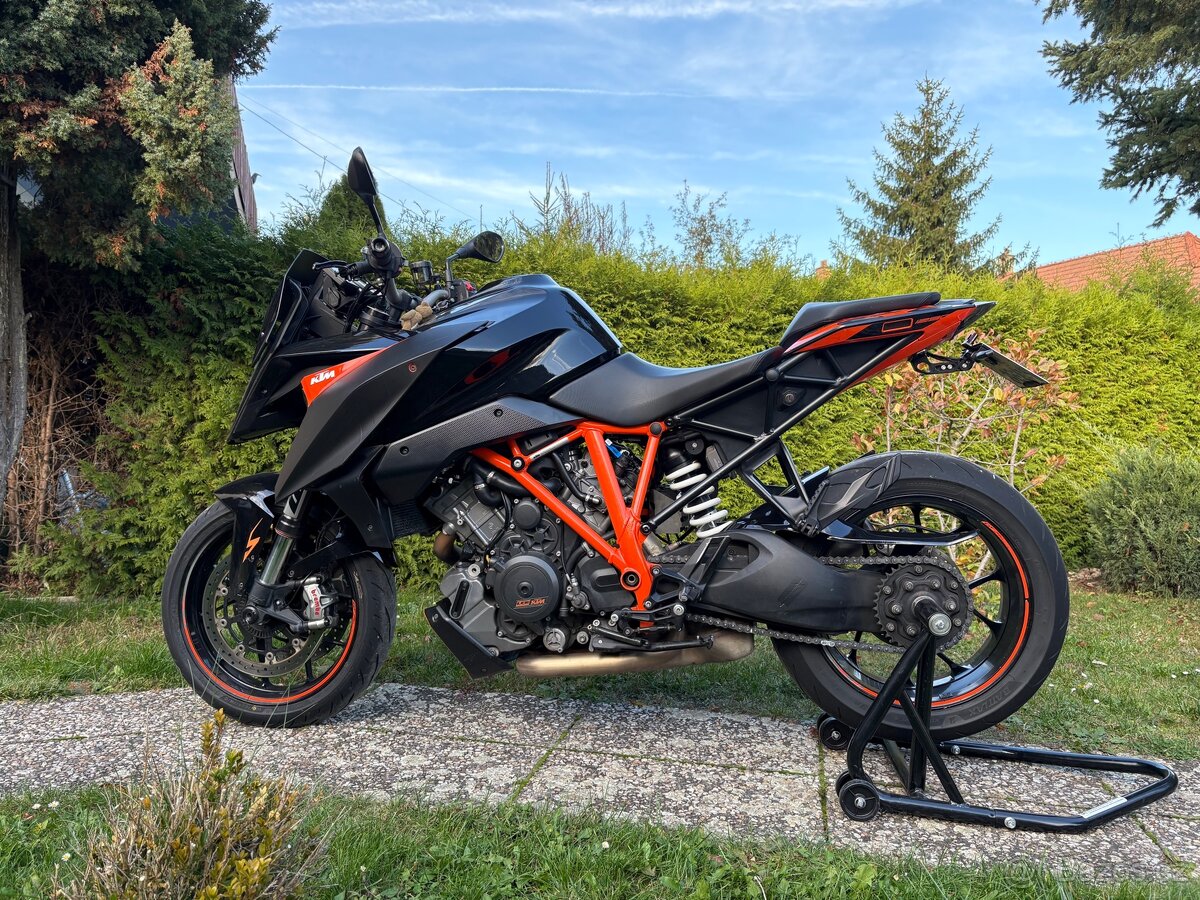 KTM Superduke 1290 GT - 4