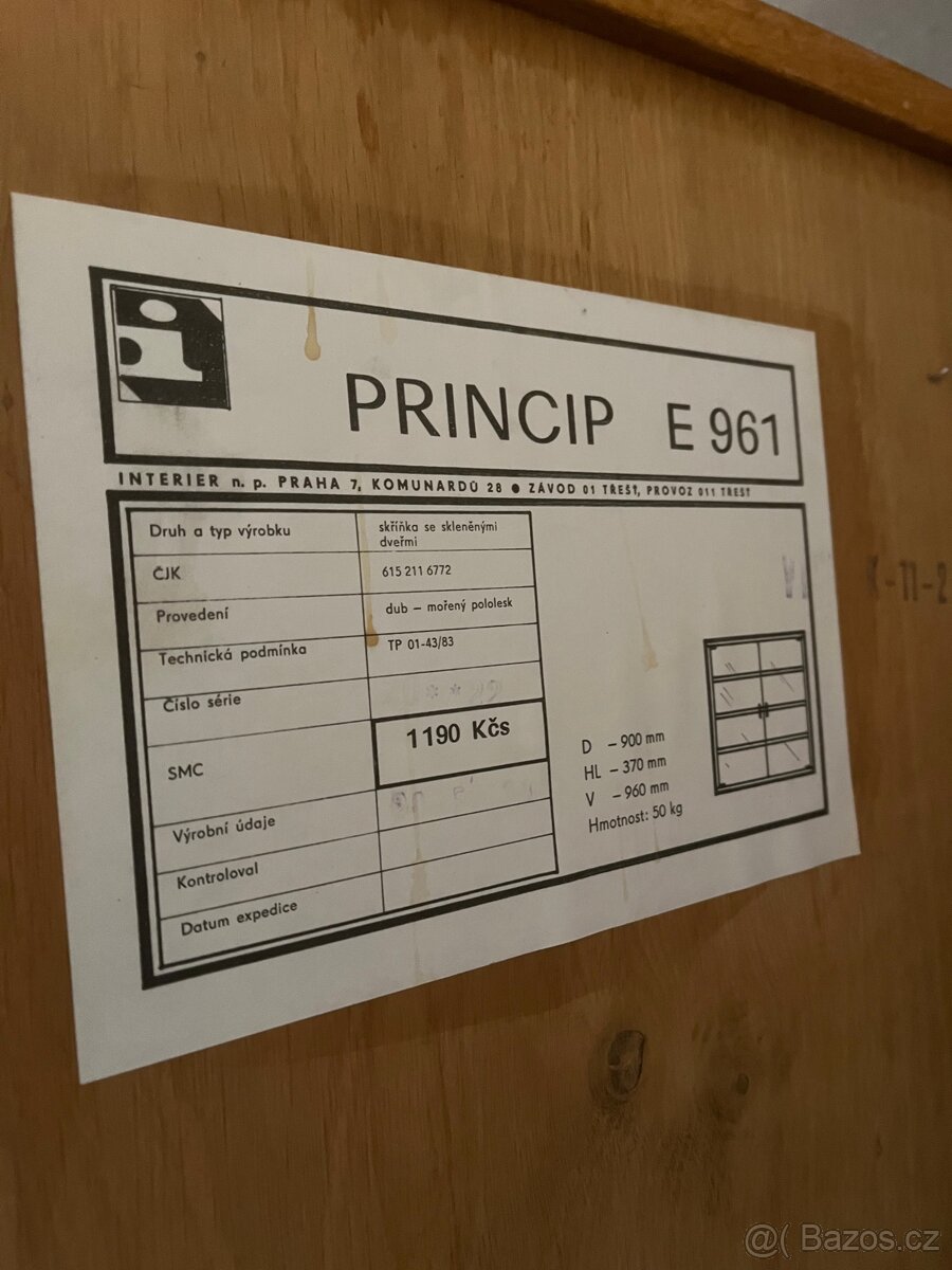 Prodám vitrínovou skříň PRINCIP E961 - 4