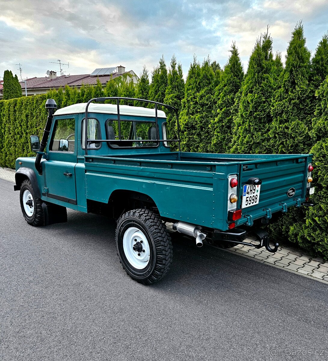 LAND ROVER DEFENDER 110 2.5D - SKVĚLÝ STAV PO REVITALIZACI