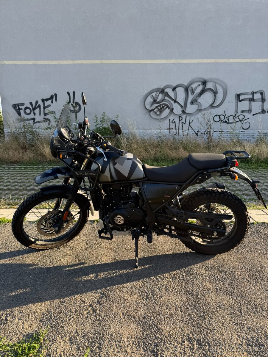 Royal Enfield Himalayan - záruka, najeto necelé 4 tis. km