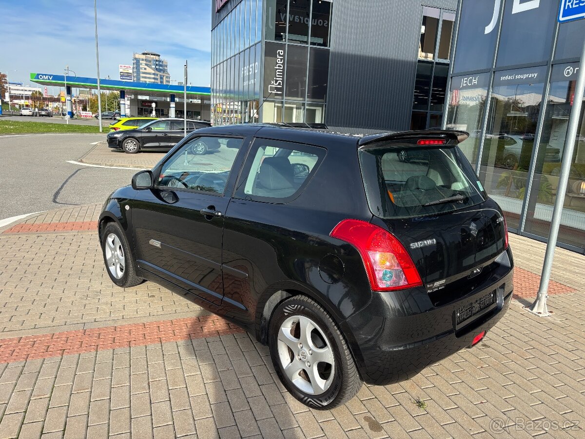Suzuki Swift 1.5i 75kW - 4
