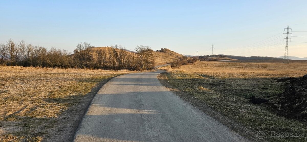 Pozemek v obci Michalovice - 4