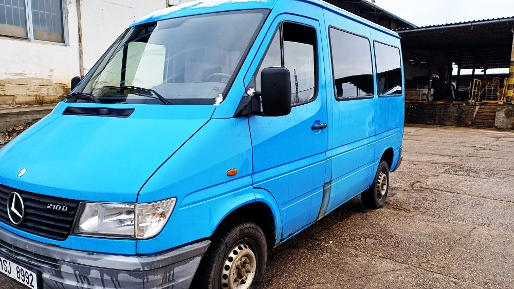 mercedes sprinter 210D bus 9 mist - 4