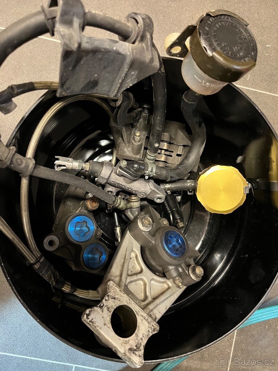 Yamaha R1 N a plasty na R1 - 4