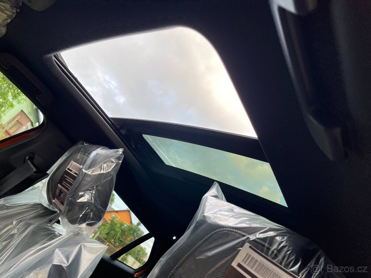 🚗 Peugeot 2008 GT 1.2 PureTech 114 kW, 1000 km - 4