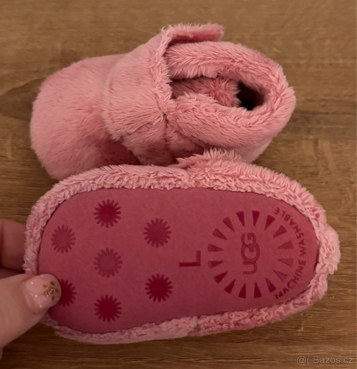 Luxusní holčičí capáčky UGG vel.16 - 4
