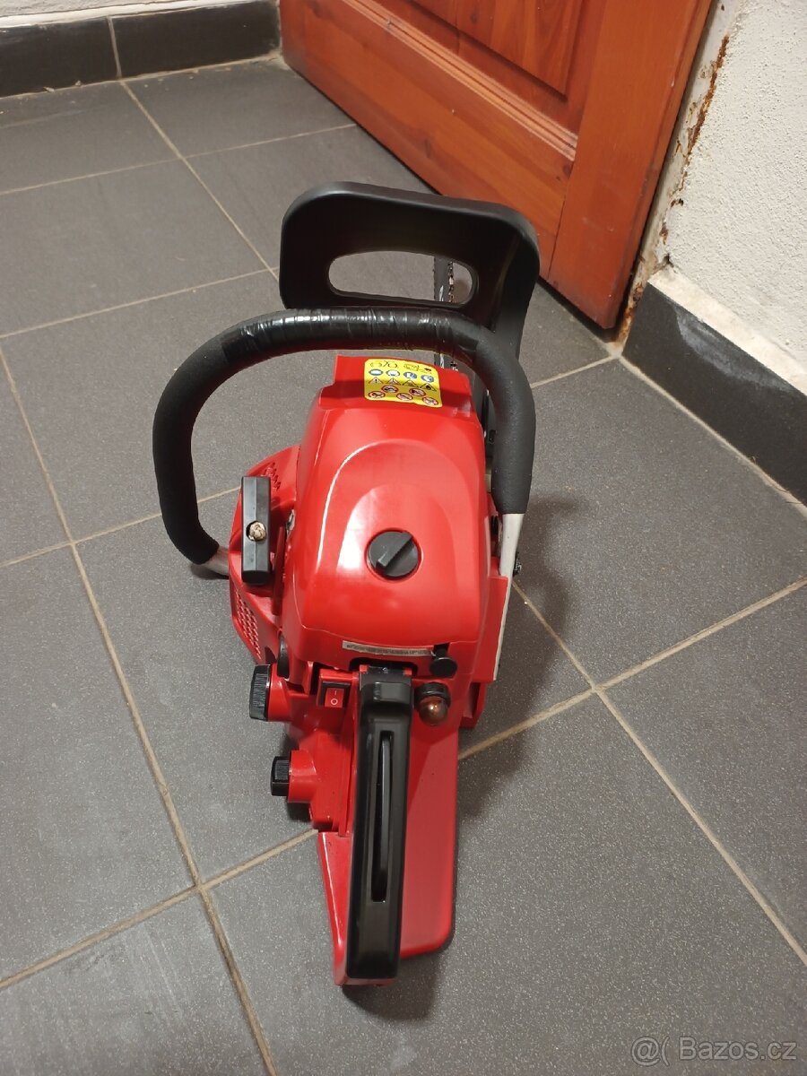 Pila HECHT 941 rok stará, nová lišta - 4