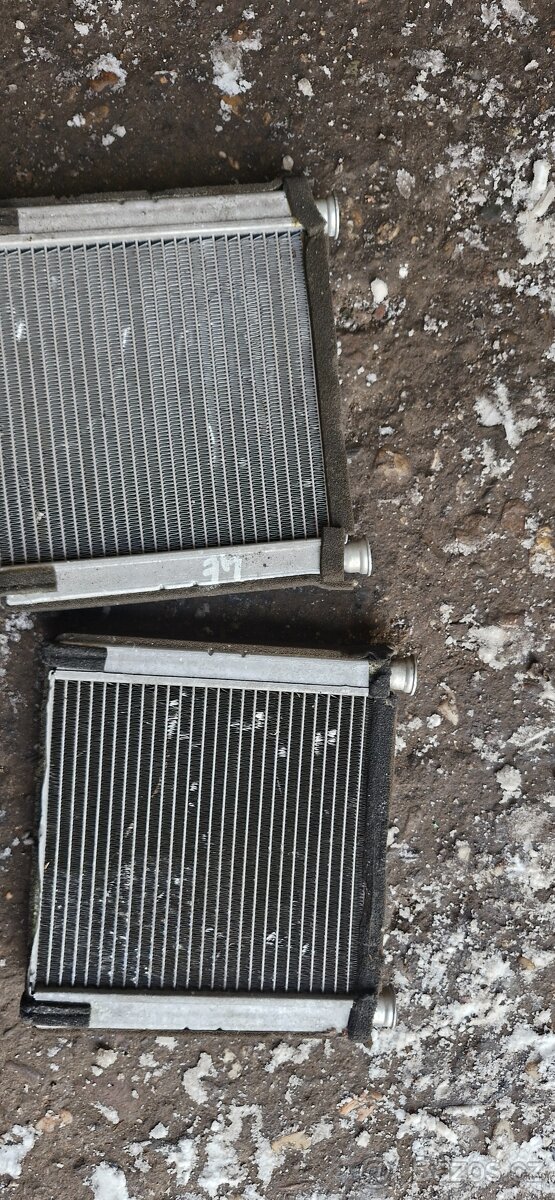 Audi A8 4E D3 radiator topeni - 4