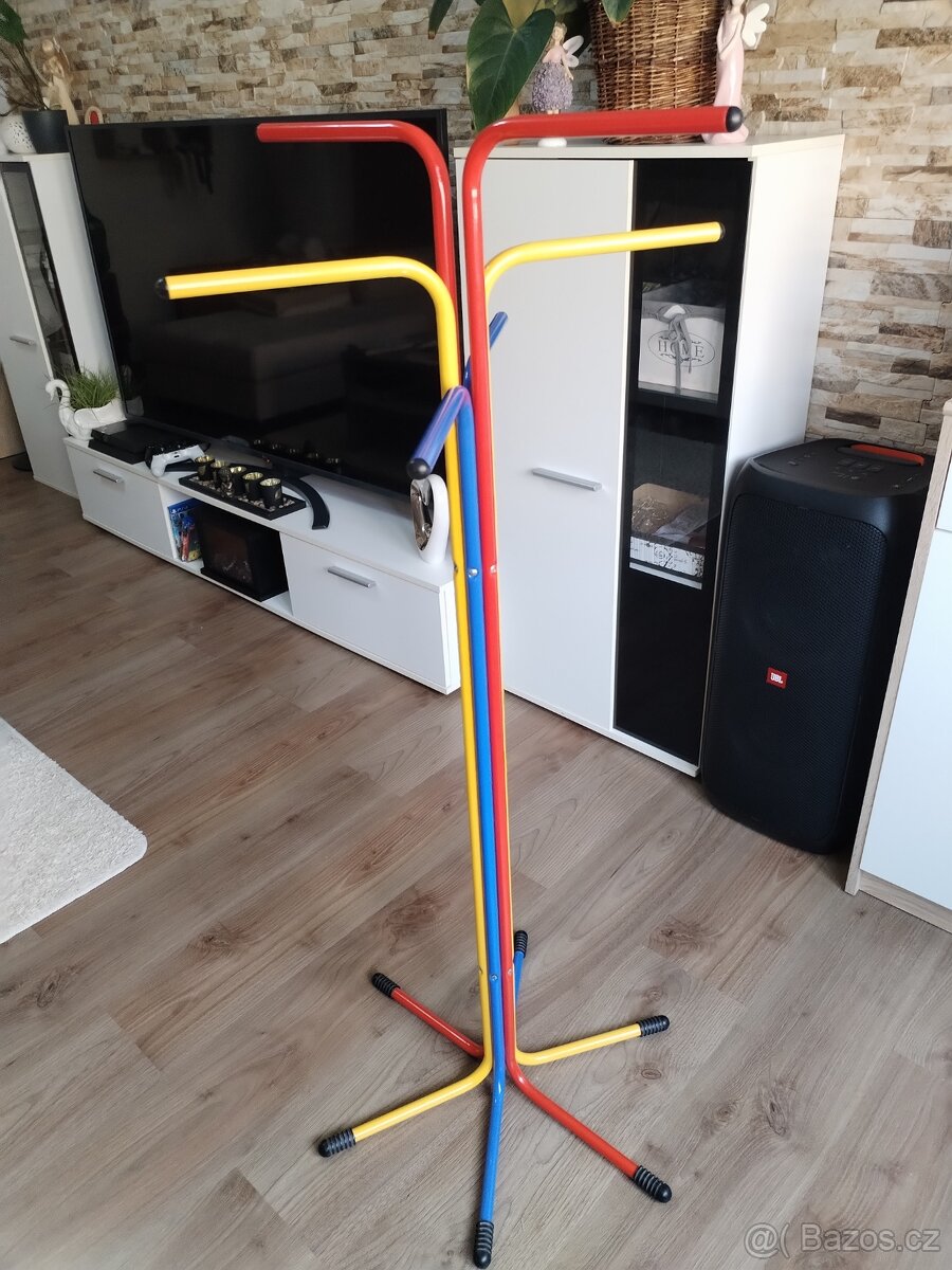 Dětský kovový stojan - 4