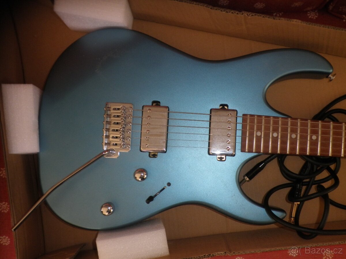 Sestava - elektrická kytara, combo, ladička - 4