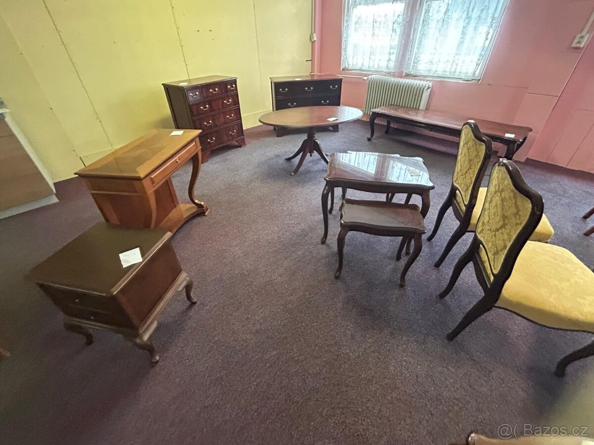 Starožitný nábytek - 4